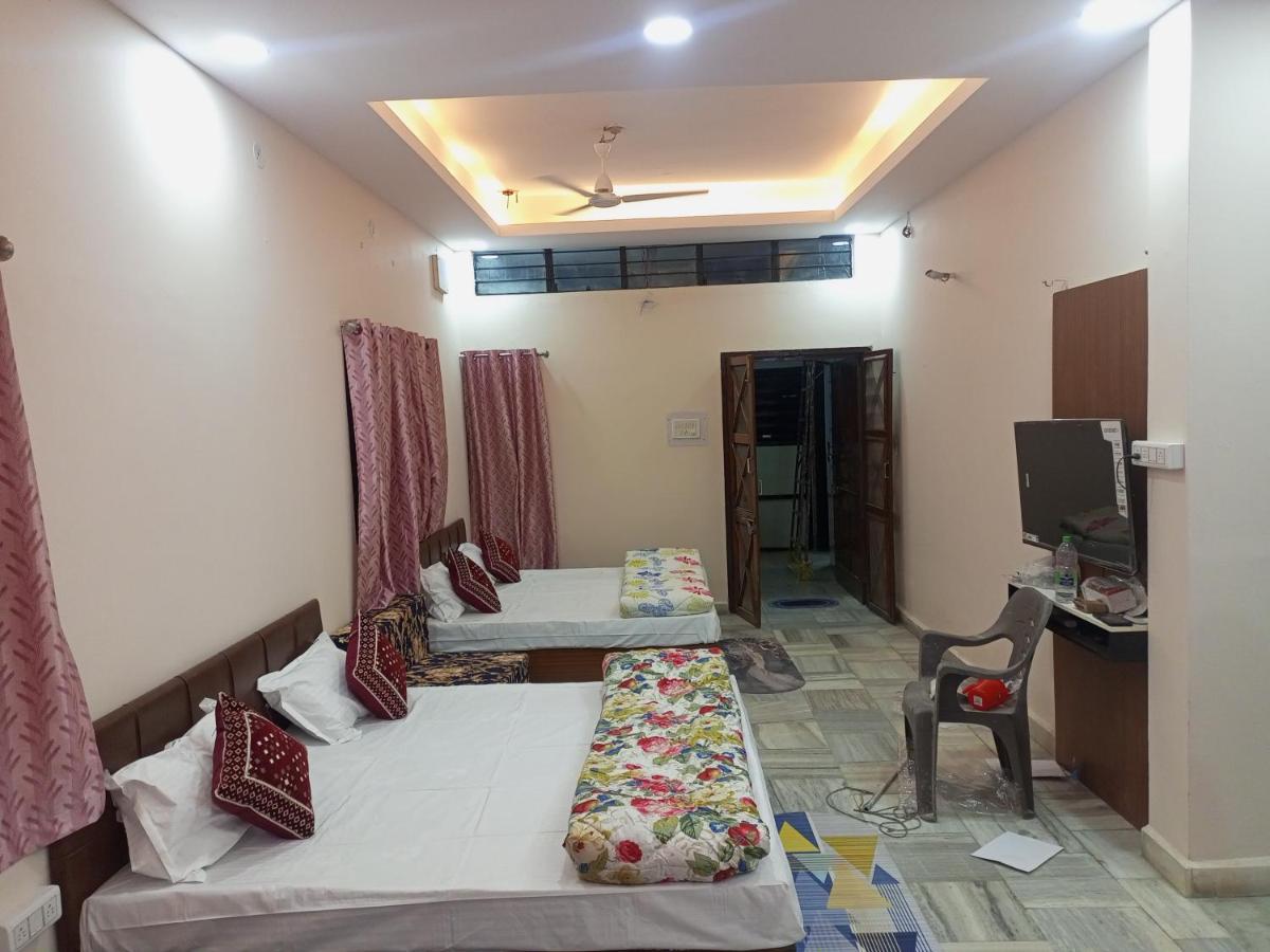 ウッジャイン Aashirwad Residency Bed & Breakfast エクステリア 写真