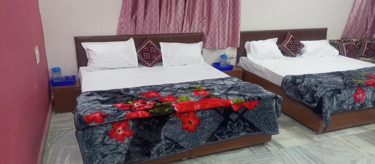 ウッジャイン Aashirwad Residency Bed & Breakfast エクステリア 写真