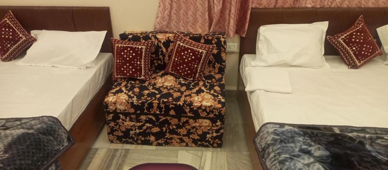 ウッジャイン Aashirwad Residency Bed & Breakfast エクステリア 写真