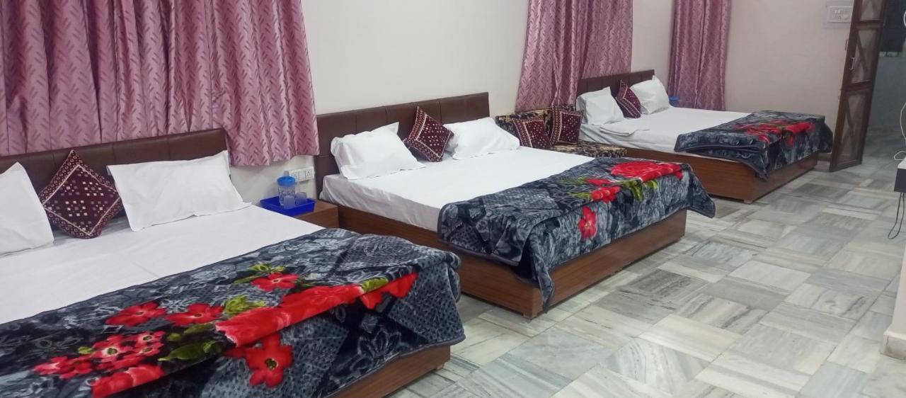 ウッジャイン Aashirwad Residency Bed & Breakfast エクステリア 写真
