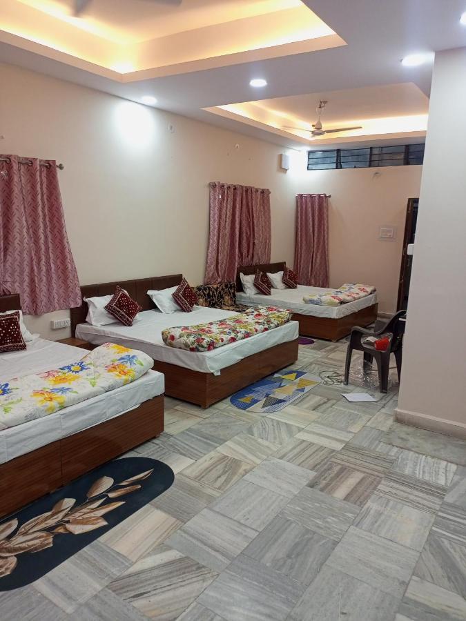 ウッジャイン Aashirwad Residency Bed & Breakfast エクステリア 写真