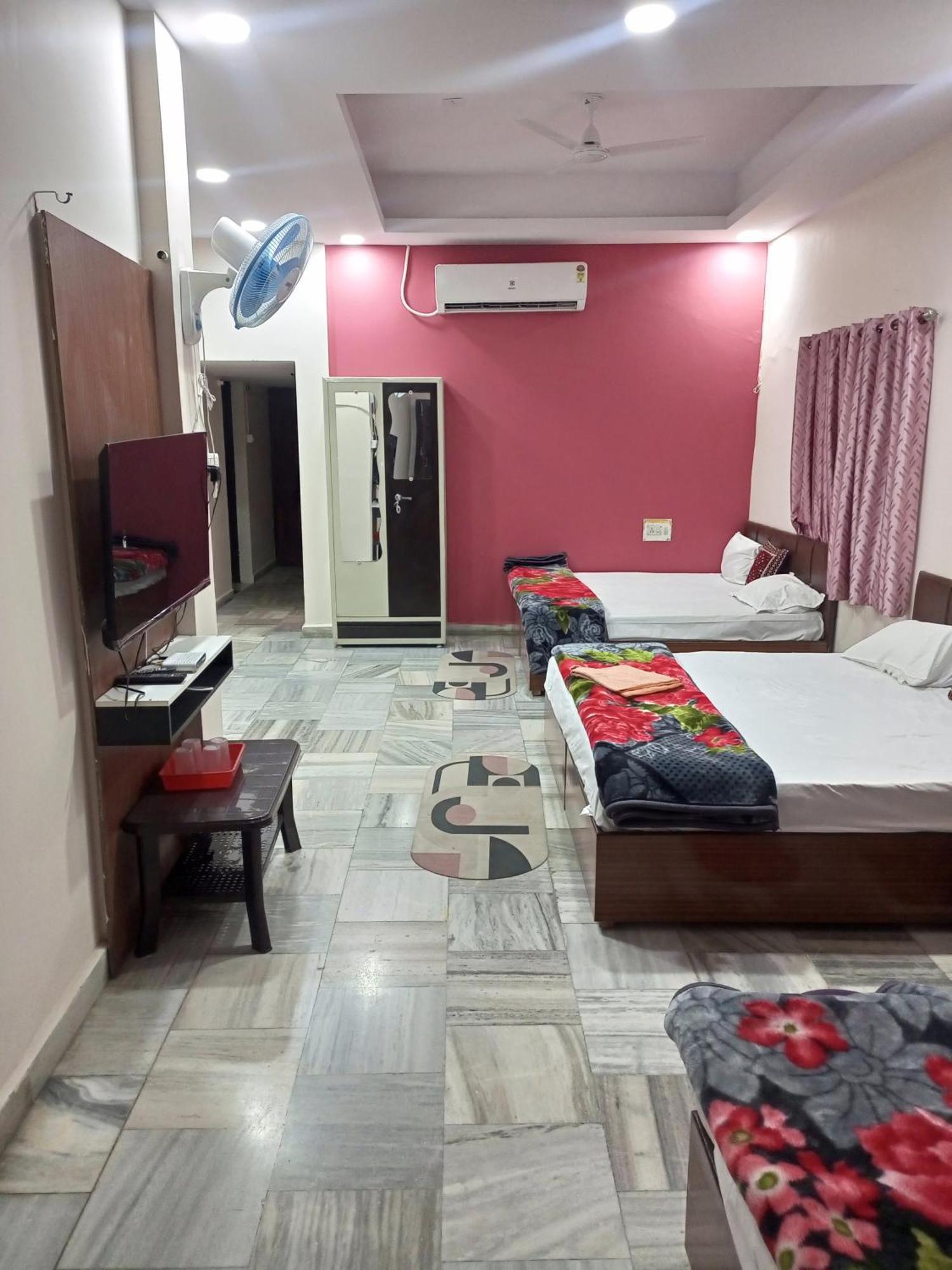 ウッジャイン Aashirwad Residency Bed & Breakfast エクステリア 写真